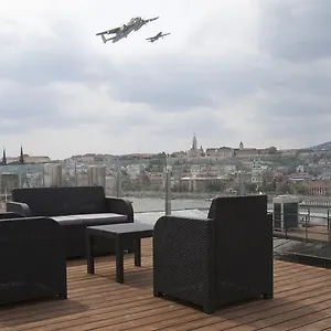 Parliament Penthouse Boutique Panzió