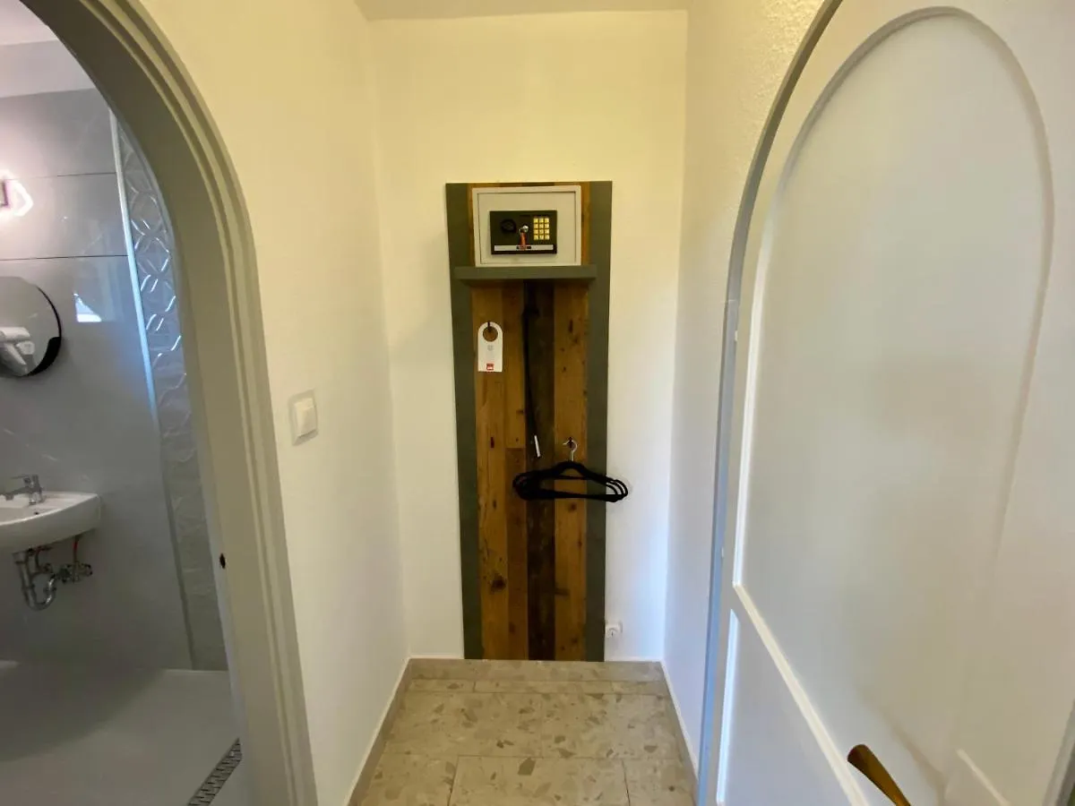 Cinkota Residence Budapest 3*,